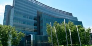 CMU-facility-tile-600×300-1